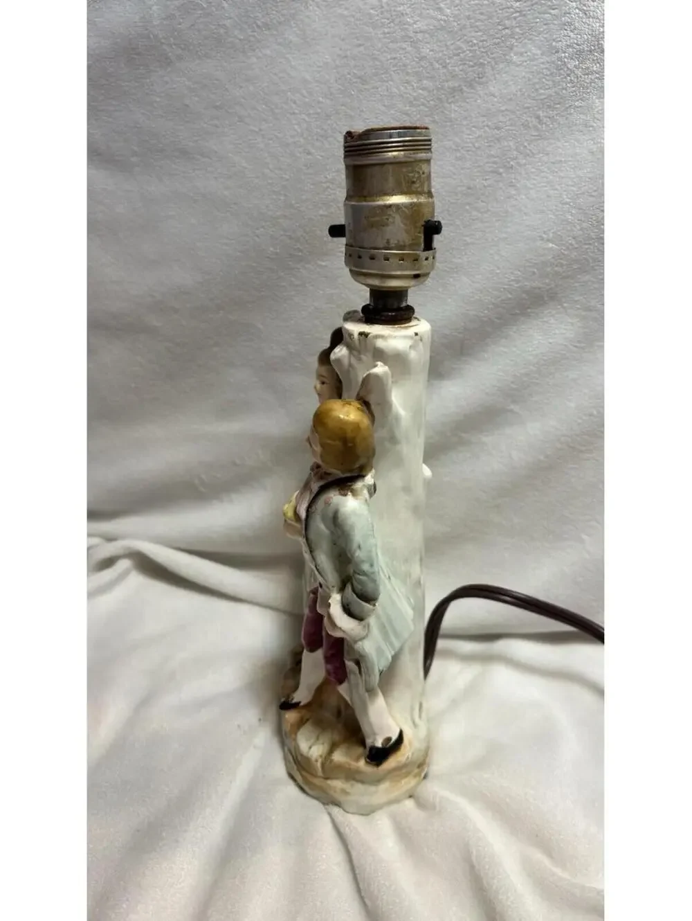 Vintage Victorian Couple 11” Table Lamp Decor Works